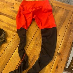 Salty Honey Mix Me Legging Red and Black